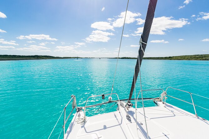 Catamaran Adventure: Sailing and Swimming in the Bacalar Lagoon - Setting out from Casa China Bacalar
