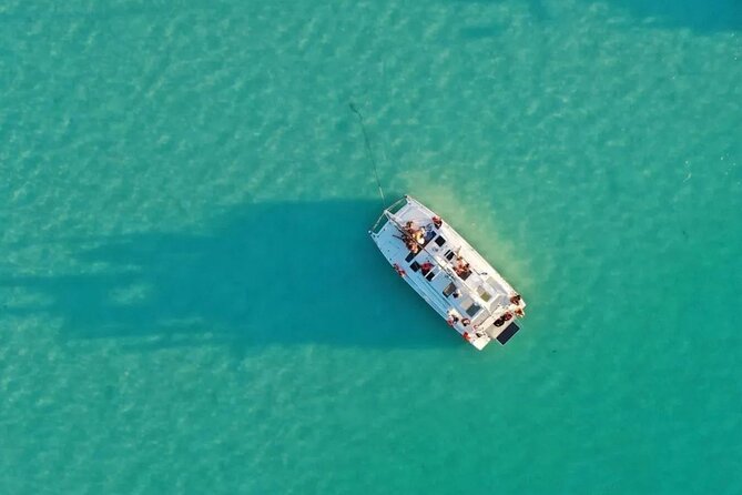Catamaran Adventure: Sailing and Swimming in the Bacalar Lagoon - Three hours sailing Lake Bacalar