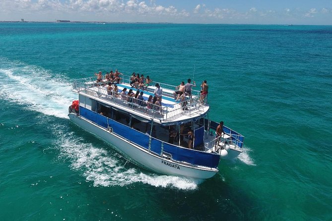 Catamaran Tour to Isla Mujeres all Included - Lunch at the beach club
