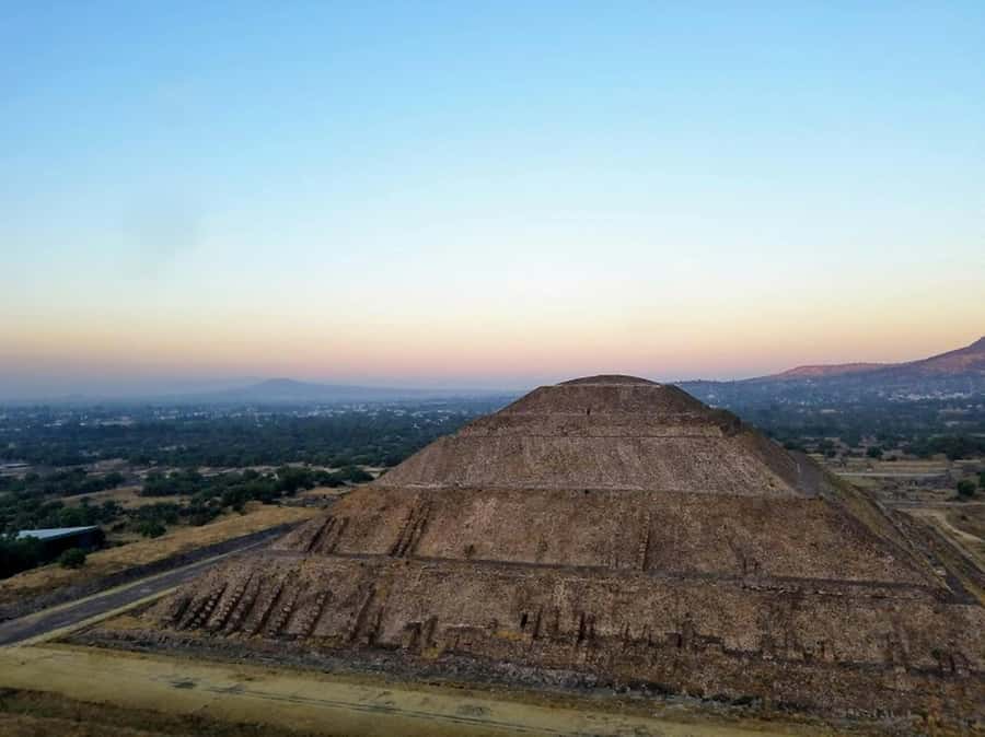 CDMX: Early visit to Teotihuacan - Meeting in central Mexico City and riding to the site
