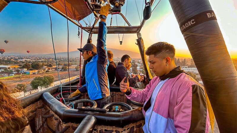 CDMX: Teotihuacan Balloon Flight with Optional Pyramids Tour - The flight, toast, certificate, and breakfast