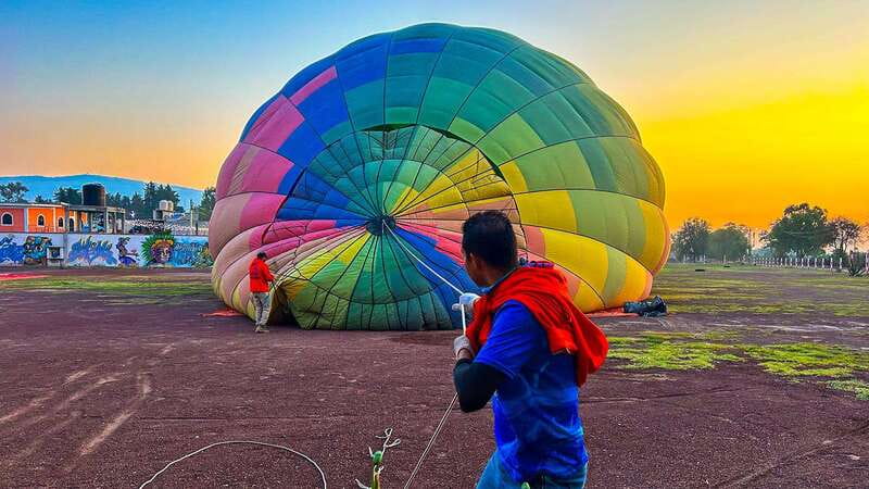 CDMX: Teotihuacan Balloon Flight with Optional Pyramids Tour - Obsidian, tequila, and the commercial side of the day