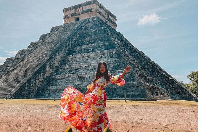 Chichén Itzá, Cenote Suytún, and Cenote Ikkil Guided Tour - Getting there by bus from Cancun