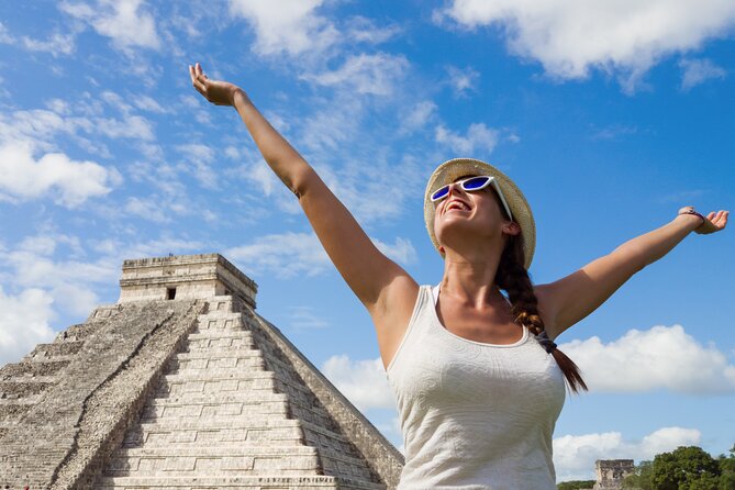Chichén Itzá, Cenote Suytún, and Cenote Ikkil Guided Tour - Cenote Ik Kil and your best chance to swim