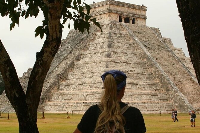 Chichén Itzá, Cenote Suytún, and Cenote Ikkil Guided Tour - Valladolid in 20 minutes