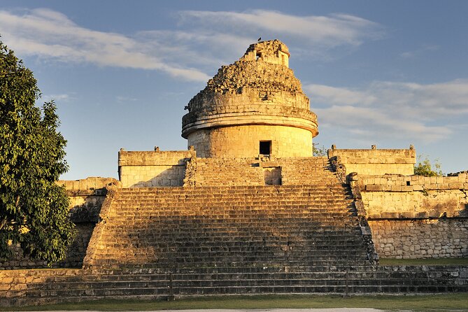 Chichén Itzá Deluxe Tour - Valladolid: a 20-minute photo stop