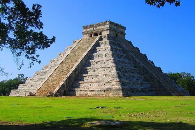 Chichen Itza Exclusive Tour, Cenote, Magical Town & Buffet - Cenote Saamal gives the morning a cool-water break