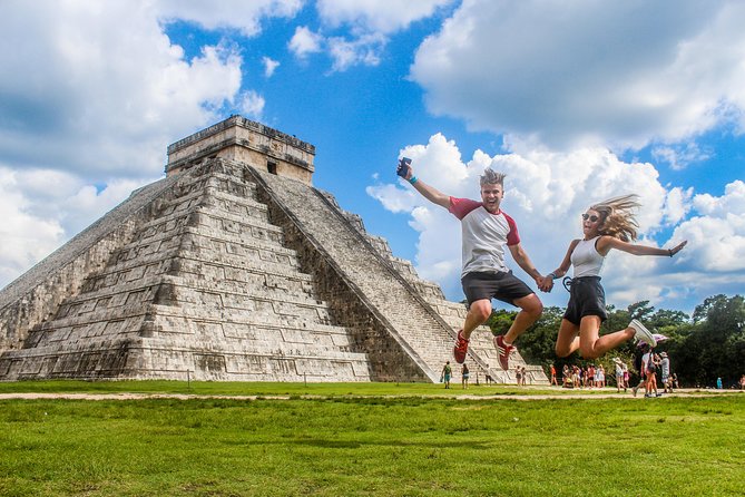 Chichen Itza Options with Sacred Cenote from Cancun - The cenote stop and the required life jacket