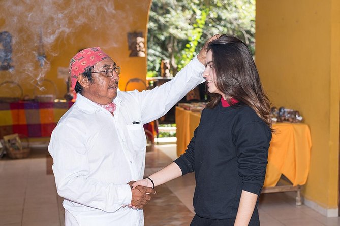 Chichén Itzá Premier Tour with Cenote Xunáan, Valladolid & Lunch - Mexican buffet lunch and the Premier upgrade