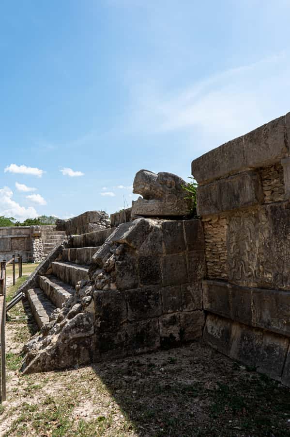 Chichén Itzá: Tour with Expert Tour Guide - El Caracol and the observatory