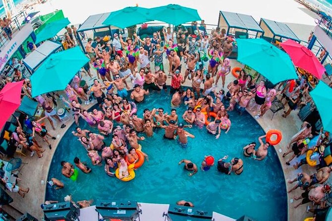 Coco Bongo Beach Club Cancun - Seating, lockers, towels, and personal space