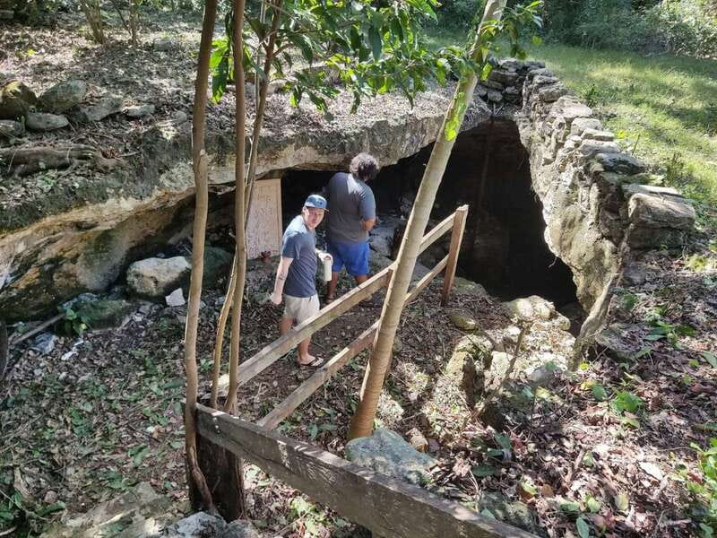 Cozumel: 5-Hour Private Caves and Ruins Tour with Lunch - Chen Rio, crocodiles, and Caribbean water