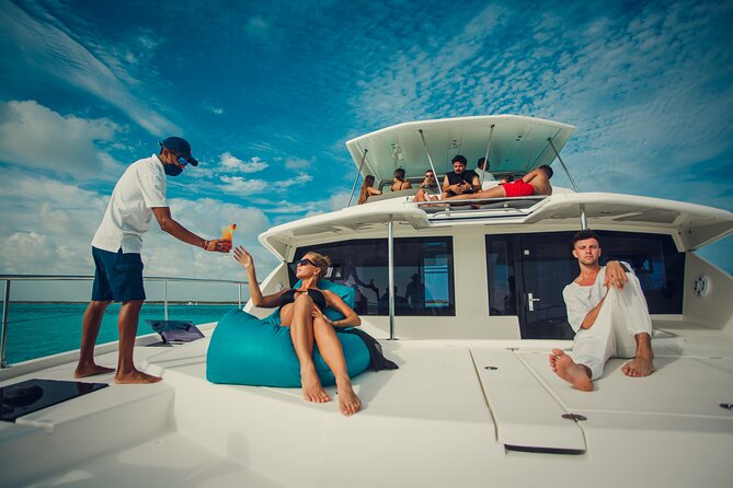 Cozumel All Inclusive: Coast & Relax 4h on 51' Leopard - Who will enjoy this Cozumel charter most