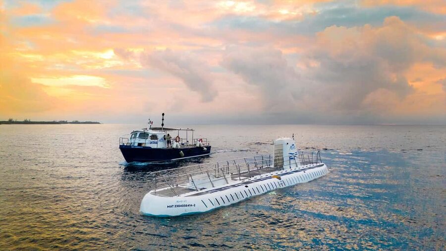 Cozumel: Atlantis Submarine Adventure - A 12-minute ride along Cozumel’s west coast