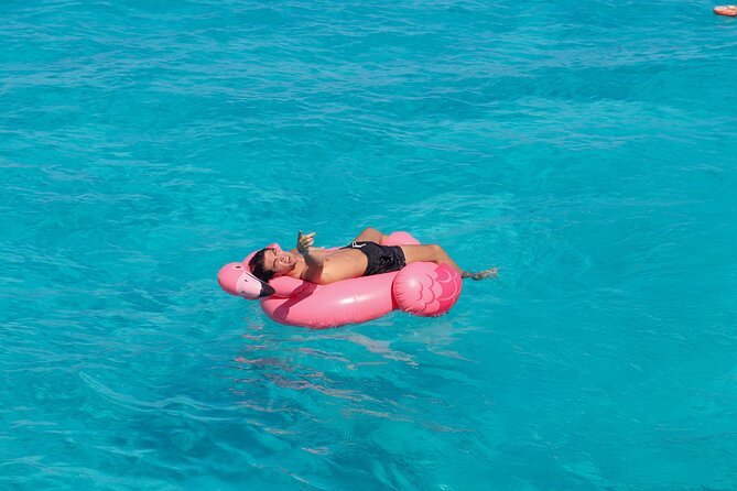 Dancer Cruise Isla Mujeres Snorkel Food and Drinks Included - Two hours on Isla Mujeres