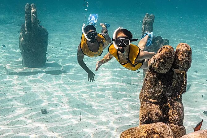 Deluxe Catamaran to Isla Mujeres with Open Bar from Cancun - Who will enjoy this Cancun excursion