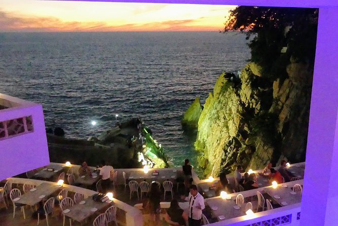DeLuxe Cliff Divers+Sunset Exhibition byNight w/Different Options - Price, booking timing, and cancellation