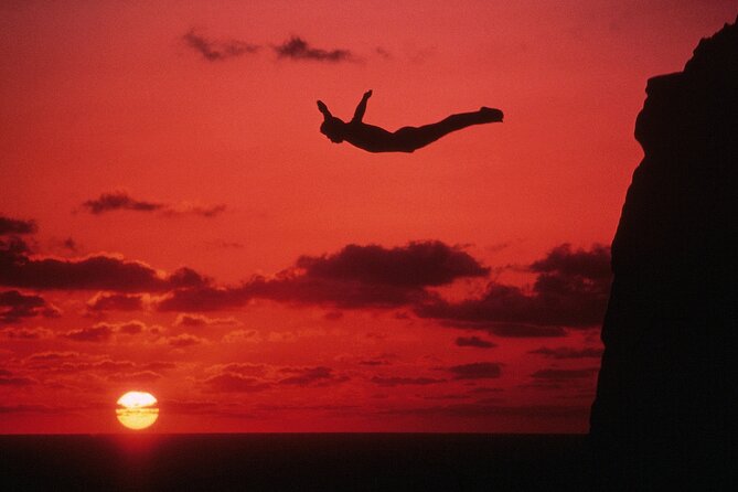 DeLuxe Cliff Divers+Sunset Exhibition byNight w/Different Options - Arriving at La Perla and El Mirador hotel