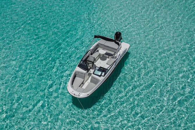 Deluxe Private Boats - 24 ft Sea Ray - Should you book the Deluxe Private Boats experience?