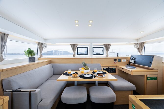 Deluxe Private Boats - 40 ft Catamaran - Choosing between Cozumel’s north and south coasts
