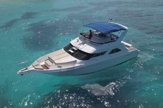 Deluxe Yacht 48FT with FlyBrige Rental in Cancun - Price, extra fees, and what to bring