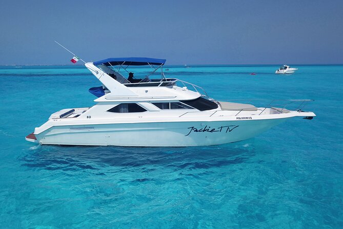 Deluxe Yacht 48FT with FlyBrige Rental in Cancun - Weather, cancellations, and the early-return rule