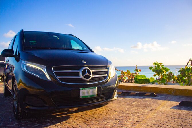 Departure from Akumal to Cancun International Airport. Private Service - Choosing the Right Departure Time