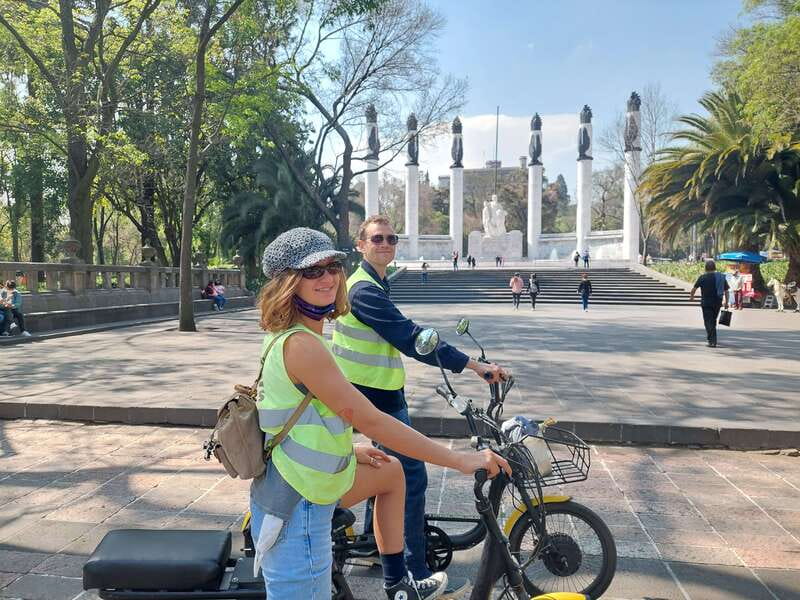 Electric Bike City Tour with a taco stop. - Chapultepec Park and the city’s greener side