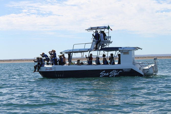 Espiritu Santo Island Snorkel & Sea Lion Adventure - A comfortable boat helps on a long day