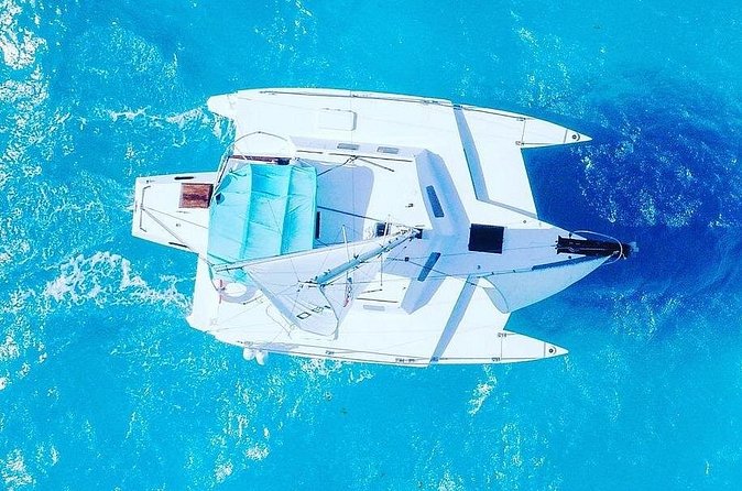 Exciting Catamaran Tour to Isla Mujeres, from Cancún! - Beach-club lunch and the final part of the day