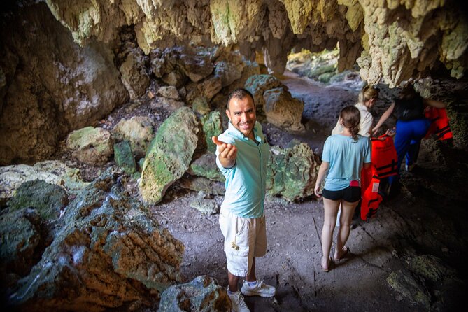 Experience Cancun's Hidden Gems, Mayan museum, cenote & Market 23 - Eating your way through Market 23