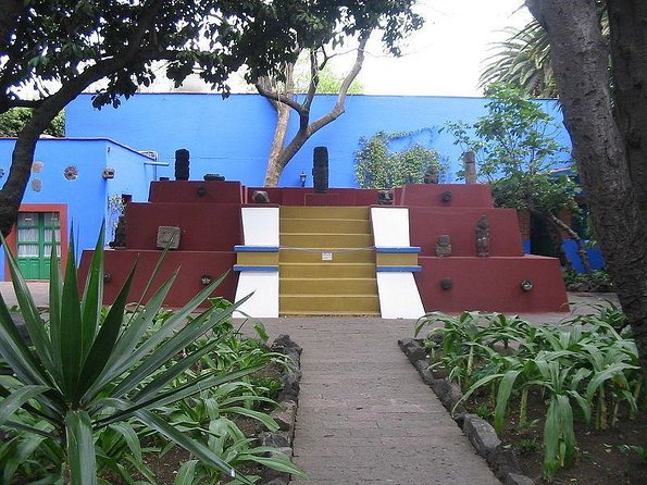 Frida Kahlo VIP [Museum Tickets Included] Bike, Markets & Churros - Starting in Del Carmen near Moctezuma Street