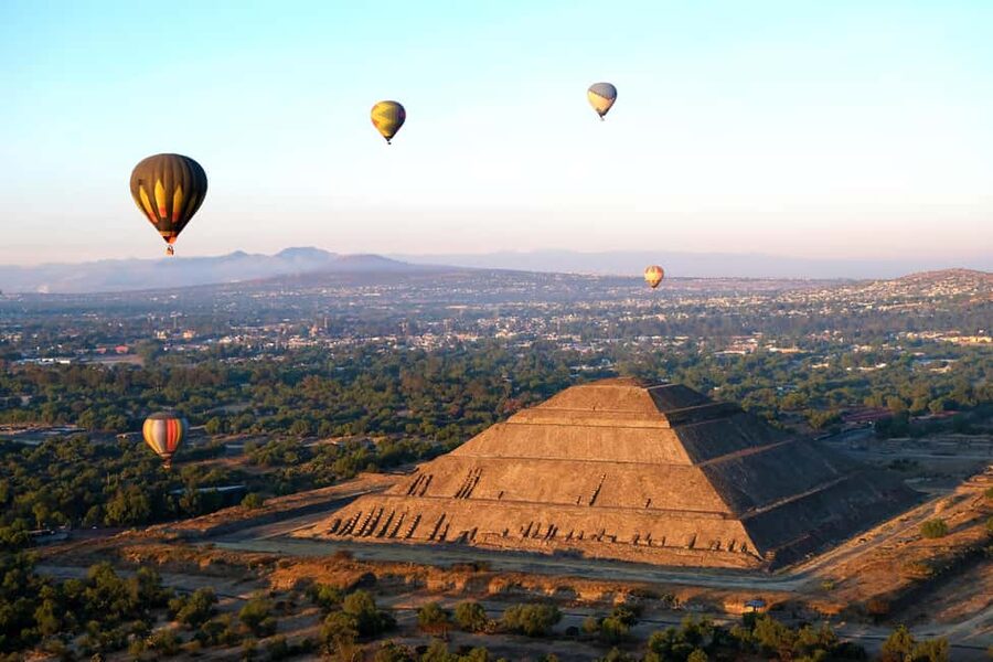 From CDMX: Teotihuacan Hot Air Balloon Ride & Optional Tours - Breakfast, photos, and the gap between packages