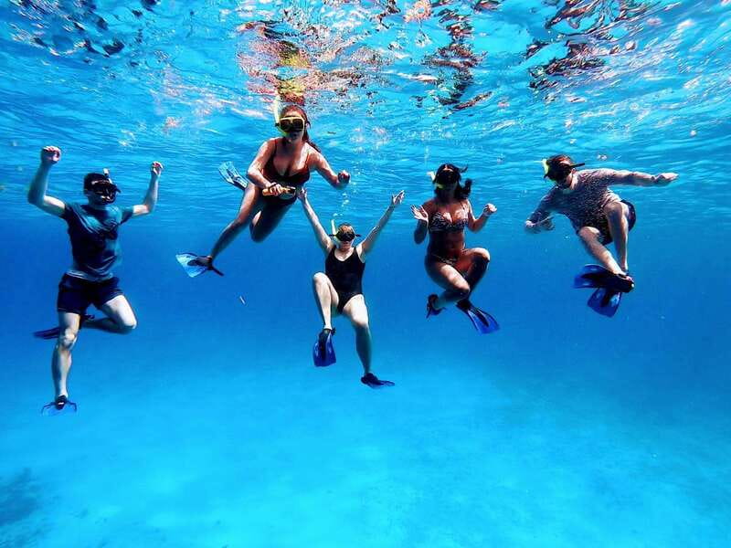 From Cozumel: 3 Reefs Boat Tour with Drinks and Snorkeling - The final sandbar stop comes with ceviche and drinks