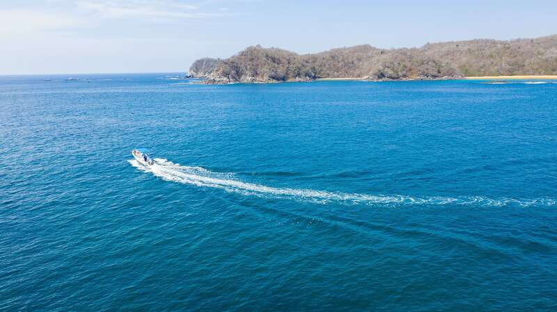 From La Crucecita: Private Huatulco 7 or 5 Bays Boat Trip - Five bays or seven bays?