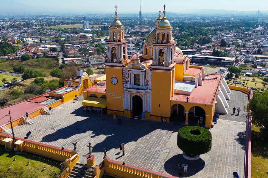 From Mexico City: One-day adventure: Puebla, Cholula, and Tonantzintla - Transport, timing, and group size