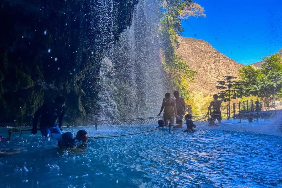 From Mexico City: Small Group Tour to the Tolantongo Caves - What the Guides Add to the Day