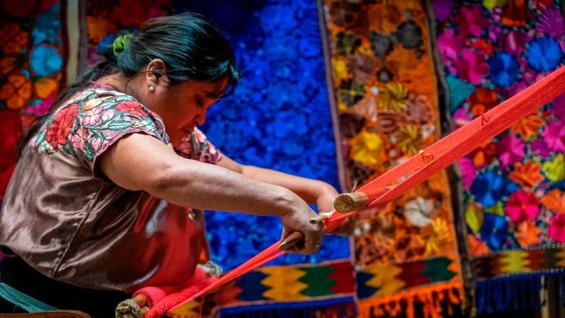 From San Cristóbal: Chamula and Zinacantán Guided Tour - Why Chamula feels unlike any church you know