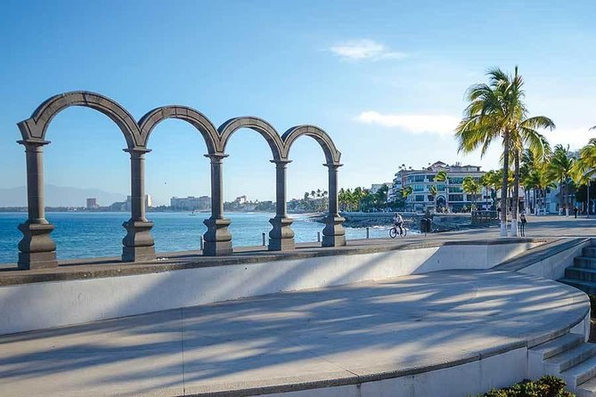 Full-Day Puerto Vallarta City Highlights Tour - The drive to Las Juntas y los Veranos