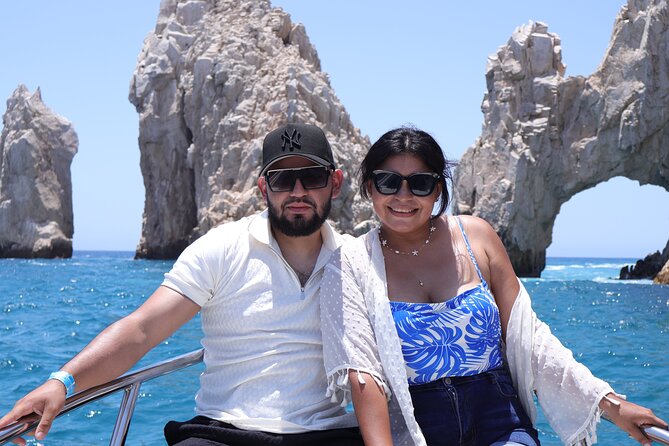 Group tour of the Cabo San Lucas Arch - Who will enjoy this one-hour format