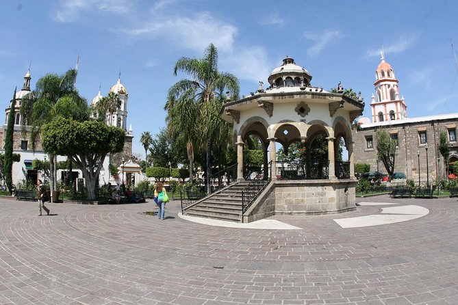 Guadalajara and Tlaquepaque City Sightseeing Tour - Transport, group size, and the final drop-off