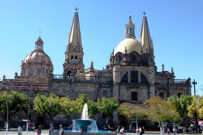 Guadalajara and Tlaquepaque City Sightseeing Tour - Beginning with Guadalajara’s monuments and grand avenues