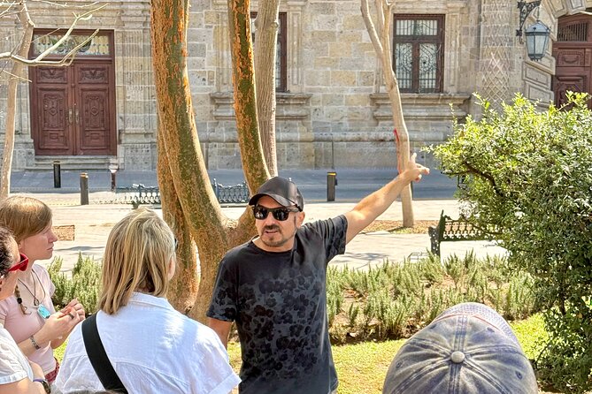 Guadalajara City Center Walking Tour - Teatro Degollado and the city’s founding stories