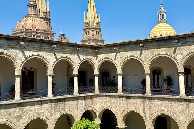 Guadalajara City Center Walking Tour - City Hall and the Cathedral district