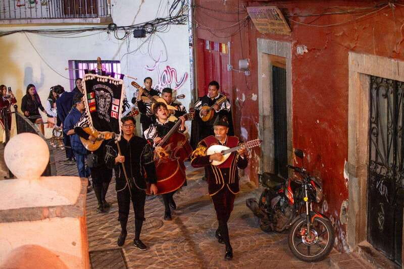Guanajuato: Night Walk with the Estudiantina - Starting at Iglesia de San Diego