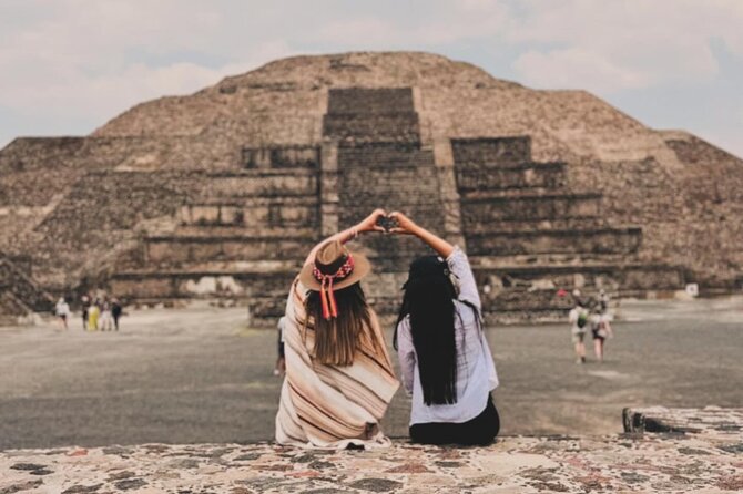 Guided Tour in Teotihuacan with Cave Breakfast and Transportation - The meal: atmospheric, but not a culinary tour