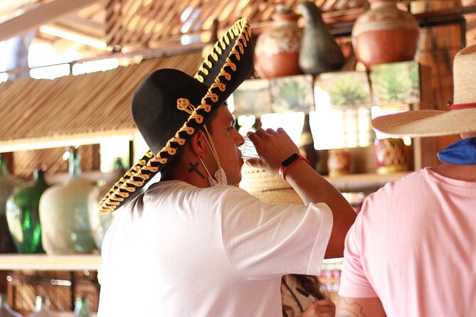 Guided tour of an ancestral Mezcal distillery with transport - Group size and the guide’s role