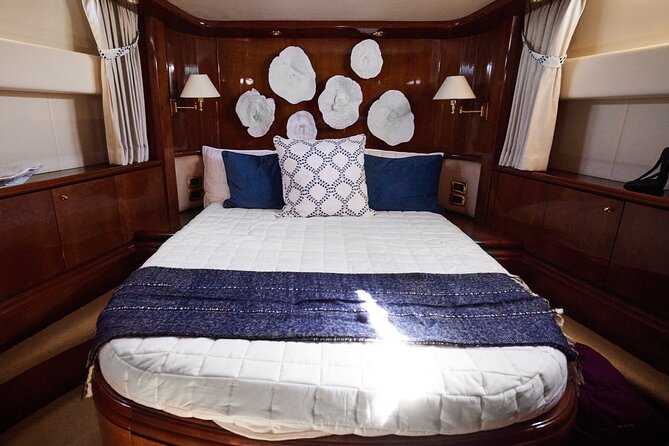 Heather Nikki 80 ft Italian Azimut Yacht Rental - The Heather Nikki and its private spaces
