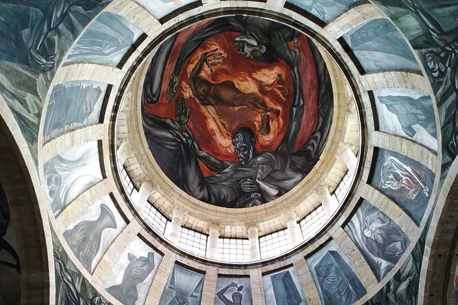 History and Murals: Walking Tour Guadalajara - Finishing with food and shopping at Mercado Libertad
