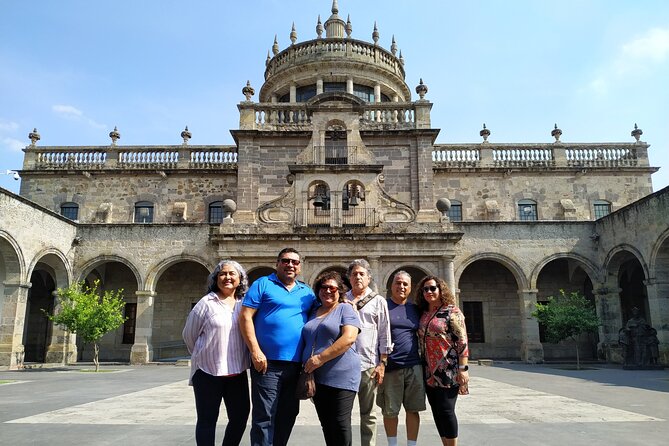 History and Murals: Walking Tour Guadalajara - Civic power around the Rotonda and government buildings